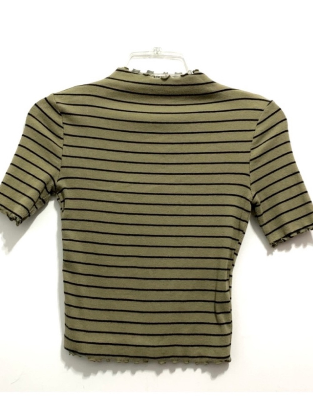 Forever 21 Women’s Olive Green & Black Striped Crop Top